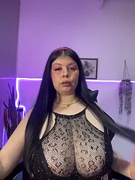 Angie lynn online show from 26, 11, 2025