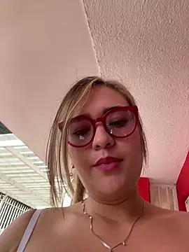 Snapshot of miss_berlyn chatting on 13, 5, 2026 miss berlyn online show from 13, 5, 2026