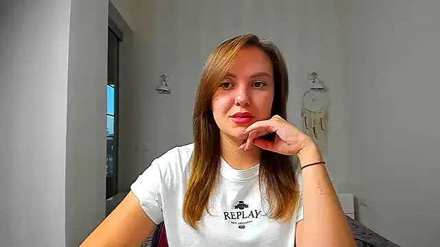 EmmaNorman online show from 16, 9, 2025