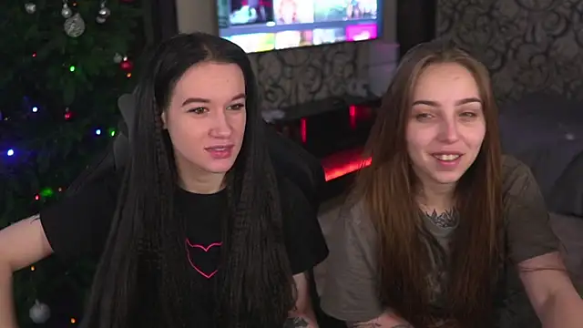 Snapshot of lis_silver chatting on 19, 12, 2025 lis silver online show from 19, 12, 2025