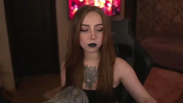 Snapshot of lis_silver chatting on 28, 10, 2025 lis silver online show from 28, 10, 2025