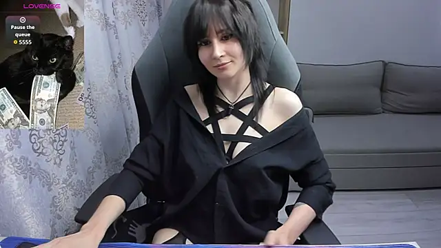 Snapshot of MistyDark chatting on 25, 5, 2026 MistyDark online show from 25, 5, 2026