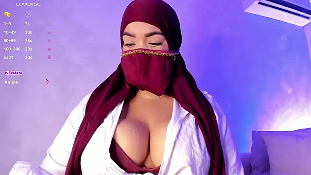 Snapshot of thaira_aly chatting on 30, 5, 2026 thaira aly online show from 30, 5, 2026