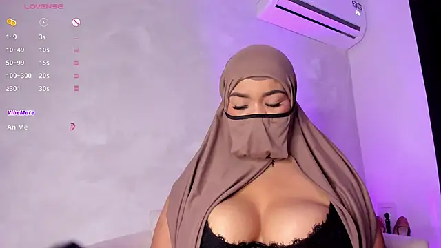 Snapshot of thaira_aly chatting on 23, 4, 2026 thaira aly online show from 23, 4, 2026