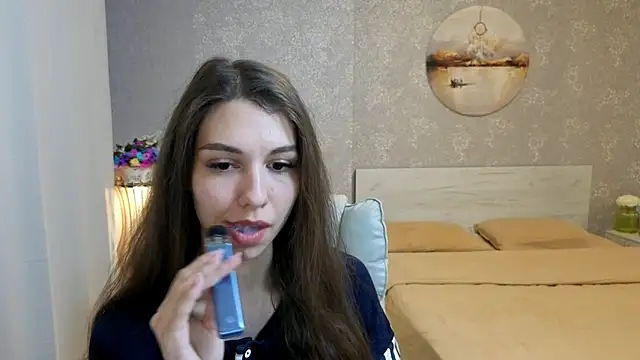 Snapshot of KellyShines chatting on 14, 6, 2026 KellyShines online show from 14, 6, 2026