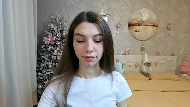 Snapshot of KellyShines chatting on 21, 12, 2025 KellyShines online show from 21, 12, 2025