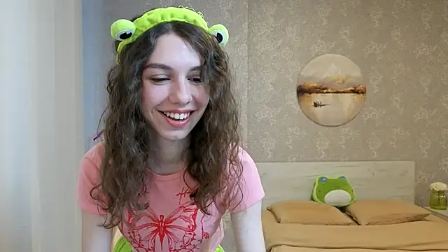 Snapshot of KellyShines chatting on 29, 4, 2026 KellyShines online show from 29, 4, 2026