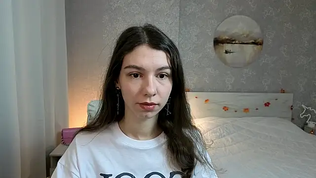 Snapshot of KellyShines chatting on 4, 12, 2025 KellyShines online show from 4, 12, 2025