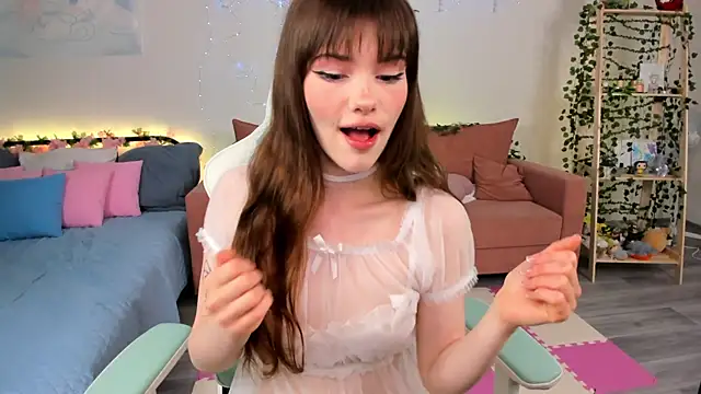 Zoe Vee online show from 24, 6, 2026