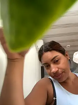 AmberMoss1 online show from 7, 10, 2025