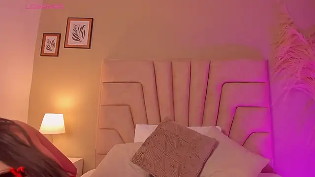 angelica cross  online show from 31, 10, 2025