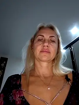 KissMiSveet online show from 24, 10, 2025