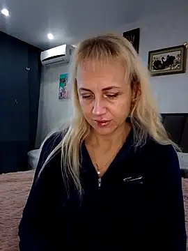 KissMiSveet online show from 1, 12, 2025