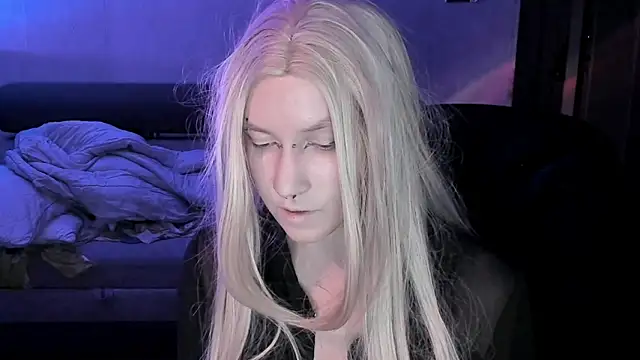 Akira-ivy online show from 10, 2, 2026