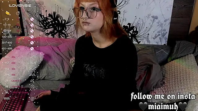 mia  yui online show from 13, 10, 2025