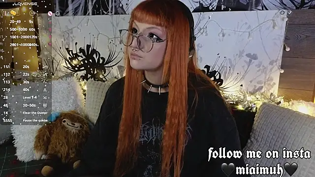 mia  yui online show from 18, 12, 2025