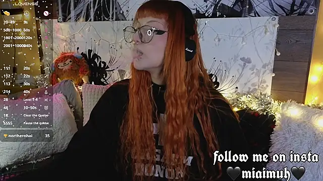 mia  yui online show from 19, 12, 2025