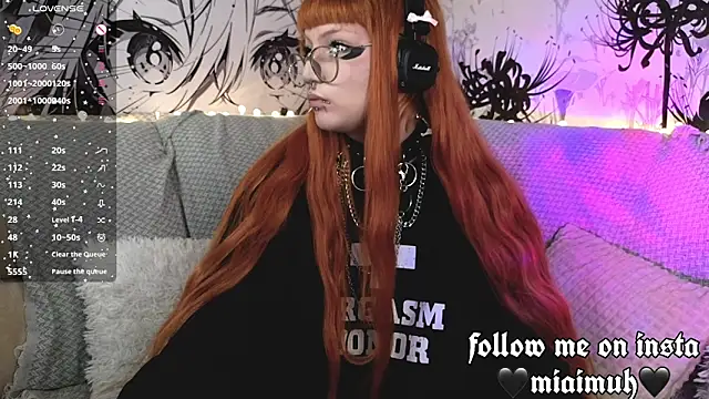 mia  yui online show from 20, 4, 2026