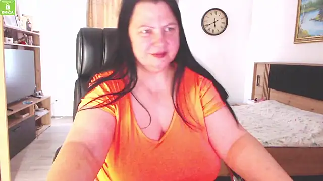 Snapshot of KendraSecrets chatting on 8, 9, 2025 KendraSecrets online show from 8, 9, 2025
