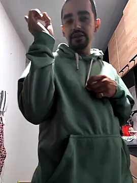 stivenlujan69 online show from 13, 11, 2025