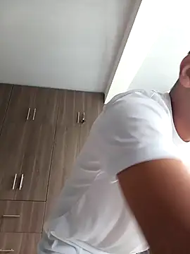 stivenlujan69 online show from 20, 11, 2025