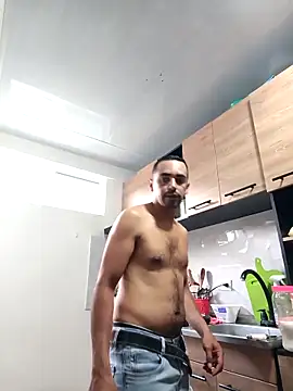 stivenlujan69 online show from 5, 2, 2026