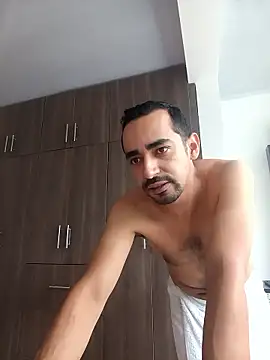 stivenlujan69 online show from 11, 1, 2026