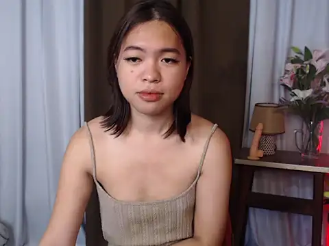 Snapshot of miss_ella28 chatting on 22, 9, 2025 miss ella28 online show from 22, 9, 2025