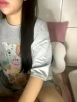 Snapshot of RubyBerry chatting on 8, 10, 2025 RubyBerry online show from 8, 10, 2025