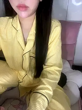 Snapshot of RubyBerry chatting on 19, 11, 2025 RubyBerry online show from 19, 11, 2025