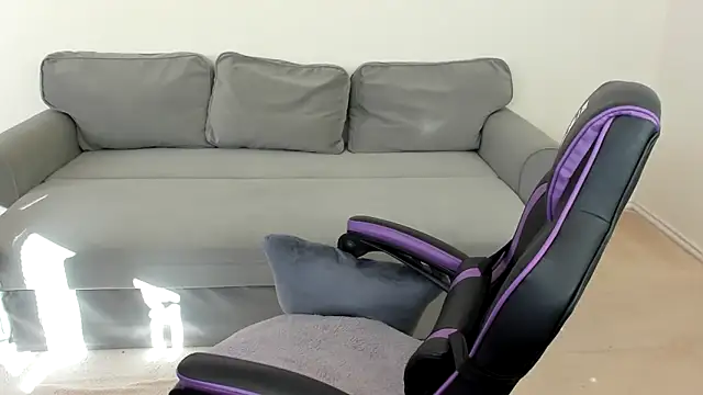 Josie4yourpleasure online show from 29, 10, 2025