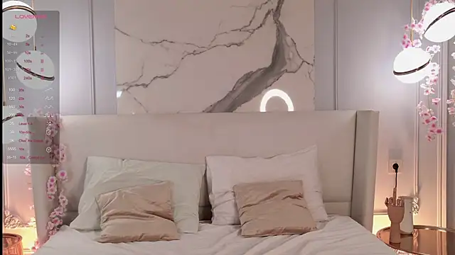 AdoraCortes online show from 14, 11, 2025