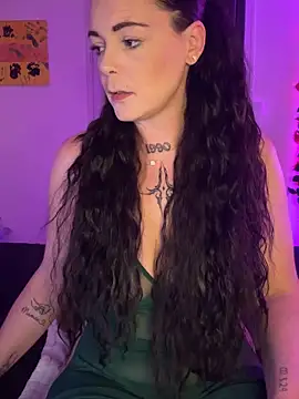 Snapshot of JuliaLaRousse chatting on 23, 5, 2026 JuliaLaRousse online show from 23, 5, 2026