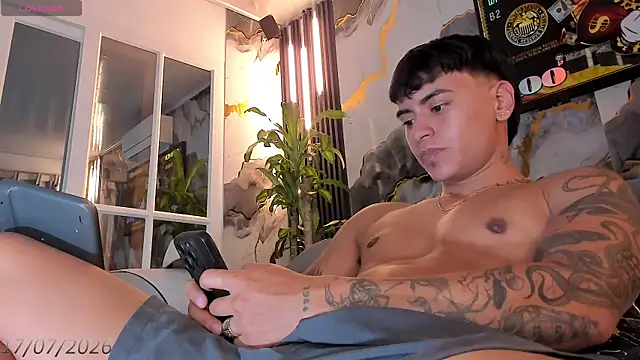 Snapshot of Ftm_xxxperiencie chatting on 19, 7, 2026 Ftm xxxperiencie online show from 19, 7, 2026