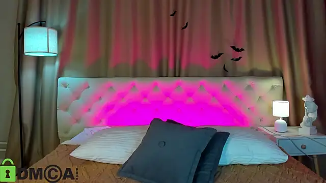 Marie Ellie online show from 10, 11, 2025