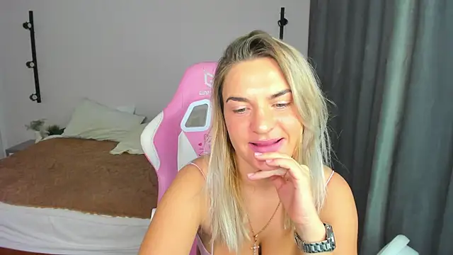 Marie Ellie online show from 15, 10, 2025