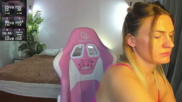 Marie Ellie online show from 3, 11, 2025