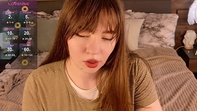 Snapshot of Moon__Bunny chatting on 10, 5, 2026 Moon Bunny online show from 10, 5, 2026
