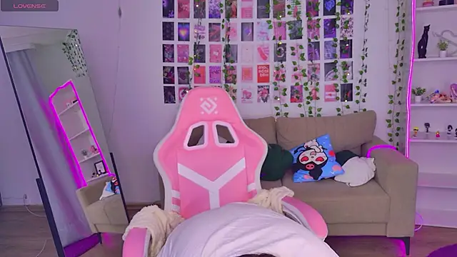 Moon  Bunny online show from 15, 4, 2026