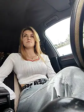 YOOUR EVAA online show from 22, 2, 2026