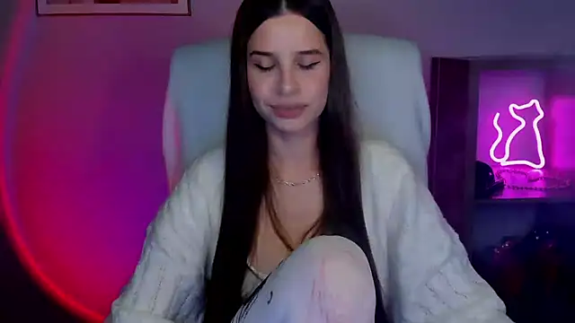 LuxMaya online show from 10, 7, 2026
