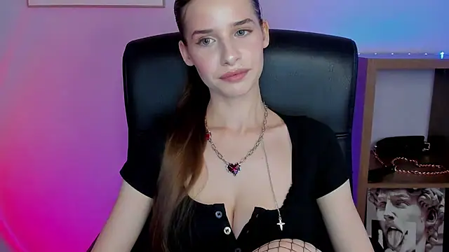 LuxMaya online show from 29, 10, 2025