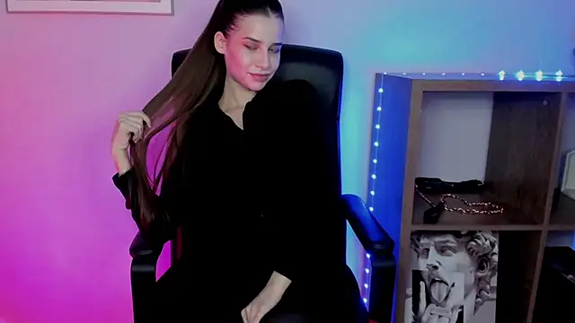 LuxMaya online show from 19, 12, 2025