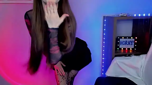 LuxMaya online show from 31, 3, 2026