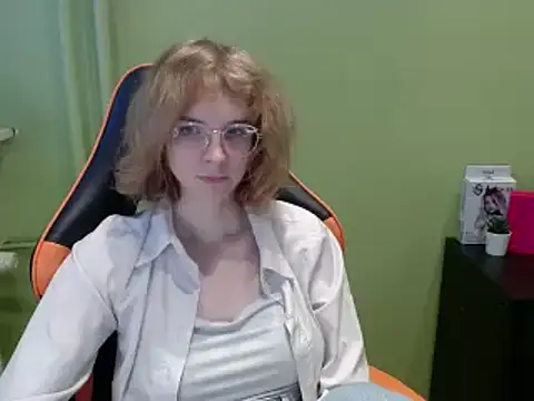 juicyPenny online show from 5, 12, 2025