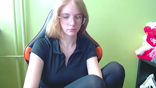 juicyPenny online show from 21, 4, 2026