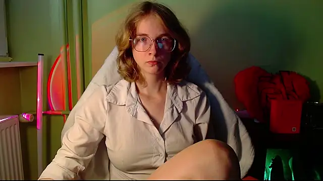 juicyPenny online show from 13, 7, 2026