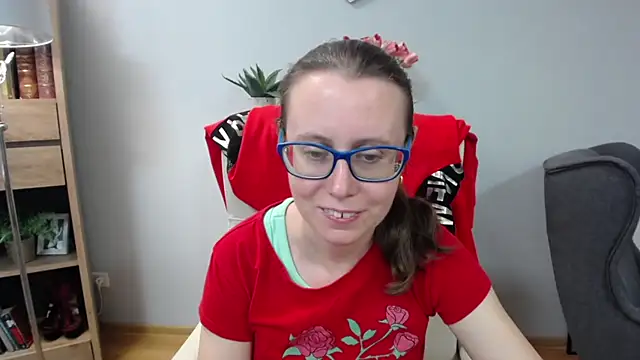Snapshot of sweetxLizzy chatting on 5, 5, 2026 sweetxLizzy online show from 5, 5, 2026