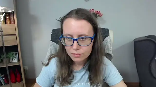 Snapshot of sweetxLizzy chatting on 6, 5, 2026 sweetxLizzy online show from 6, 5, 2026
