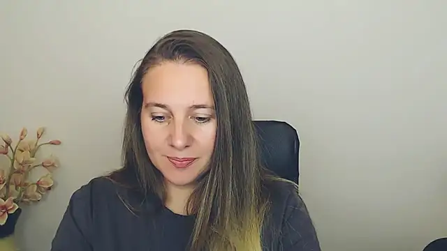 Darklure  online show from 27, 9, 2025